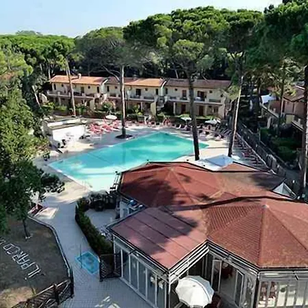 Poggio Dei Pini Aparthotel