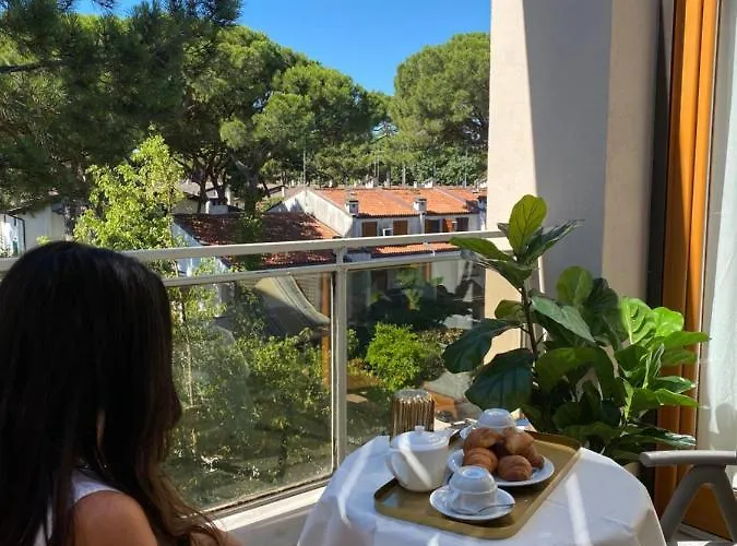 Aparthotel Poggio Dei Pini 3*