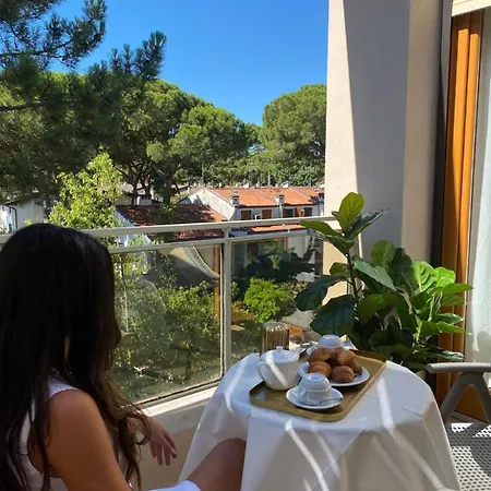 Apart Otel Poggio Dei Pini 4*