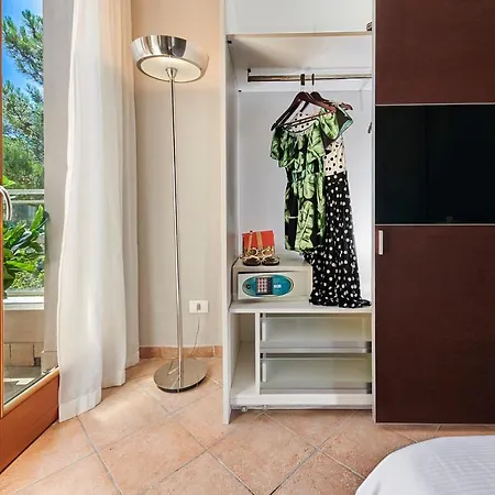 Ξενοδοχείο με διαμερίσματα Poggio Dei Pini Marina Romea