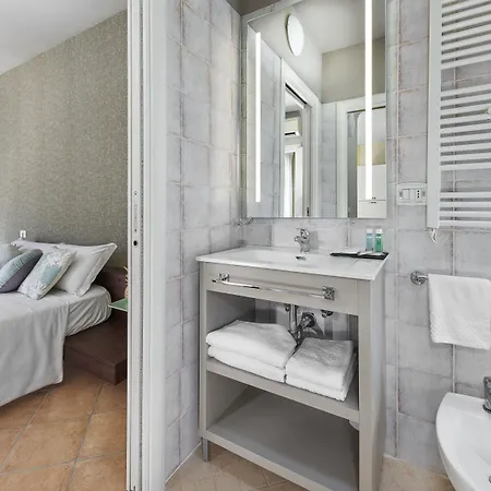 Ξενοδοχείο με διαμερίσματα Poggio Dei Pini