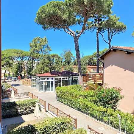 Apartmanhotel Poggio Dei Pini Marina Romea