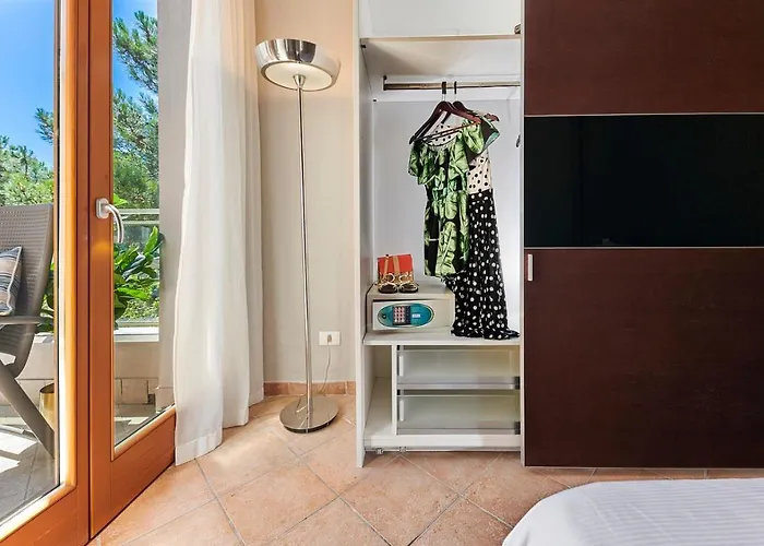 Aparthotel Poggio Dei Pini Marina Romea