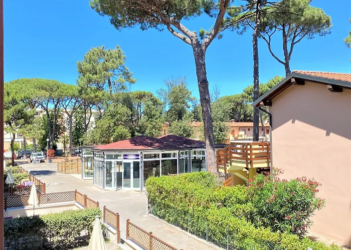 Aparthotel Poggio Dei Pini Marina Romea